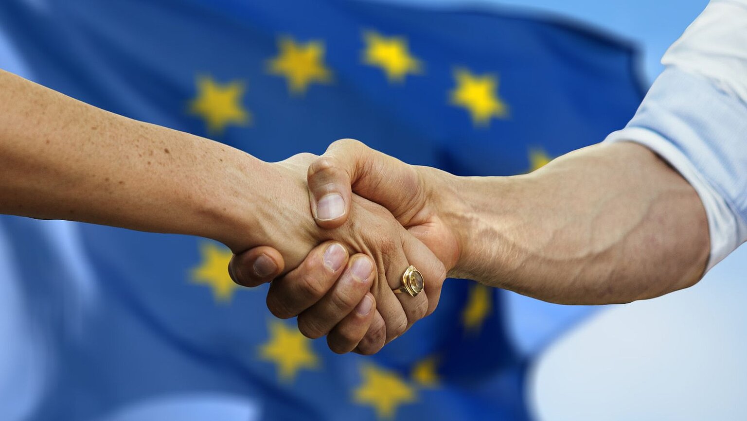 Europa reicht sich die Hände. – Europa reicht sich die Hände.