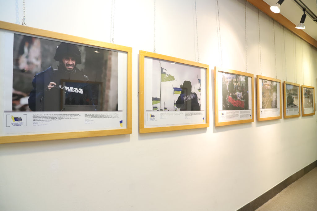 Fotoausstellung Ukraine 2025 Fulda – Fotoausstellung "Ukraine: Journalists in WAR zones" zu Gast im Bonifatiushaus Fulda.